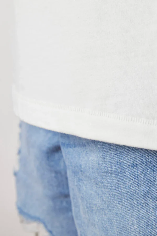 Pretty Qllnch T-Shirt – Beyaz - Image 7