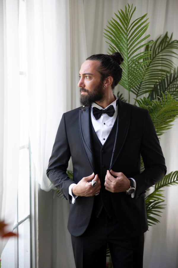 Men's Swallow Collar Suit - Image 2