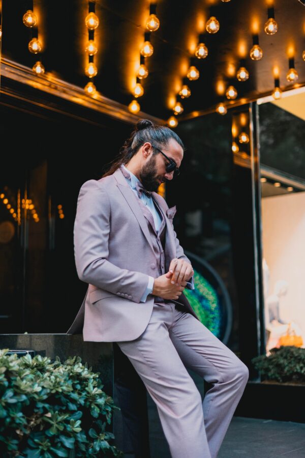 Slim Fit Groom's Suit with Vest Pattern - Image 5